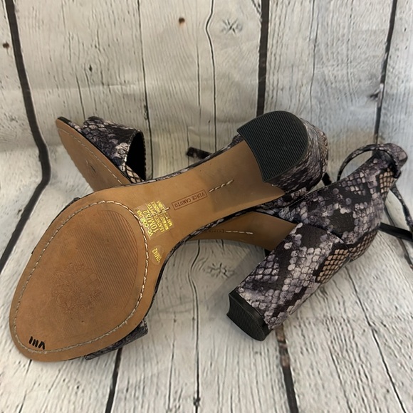 Vince Camuto heeled snake pattern leather sandals - Picture 8 of 9